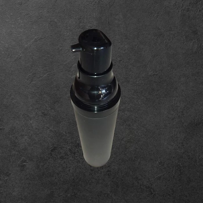 Mat črna airless plastenka za kreme in losijone 60mL, mat črna airless plastenka, premium embalaža, kreme, losijoni, ceneje, ugodno, prihranek, lokalno, Ljubljana, graviranje, uv laser, personalizirana embalaža, brez zraka, ekološko